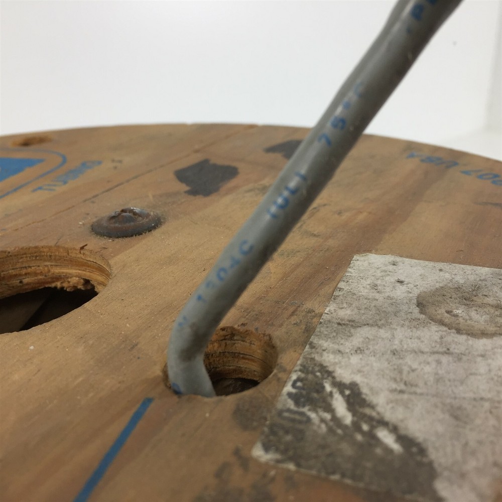 Alpha 1304C Multi-Conductor Cable 22awg 3/PR Solid 1000' Gray