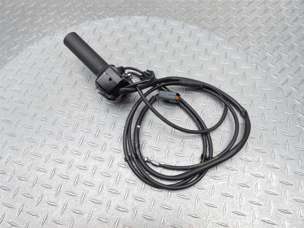2014 09-20 Triumph Thunderbird Right Handlebar Control Switch Throttle Cable OEM