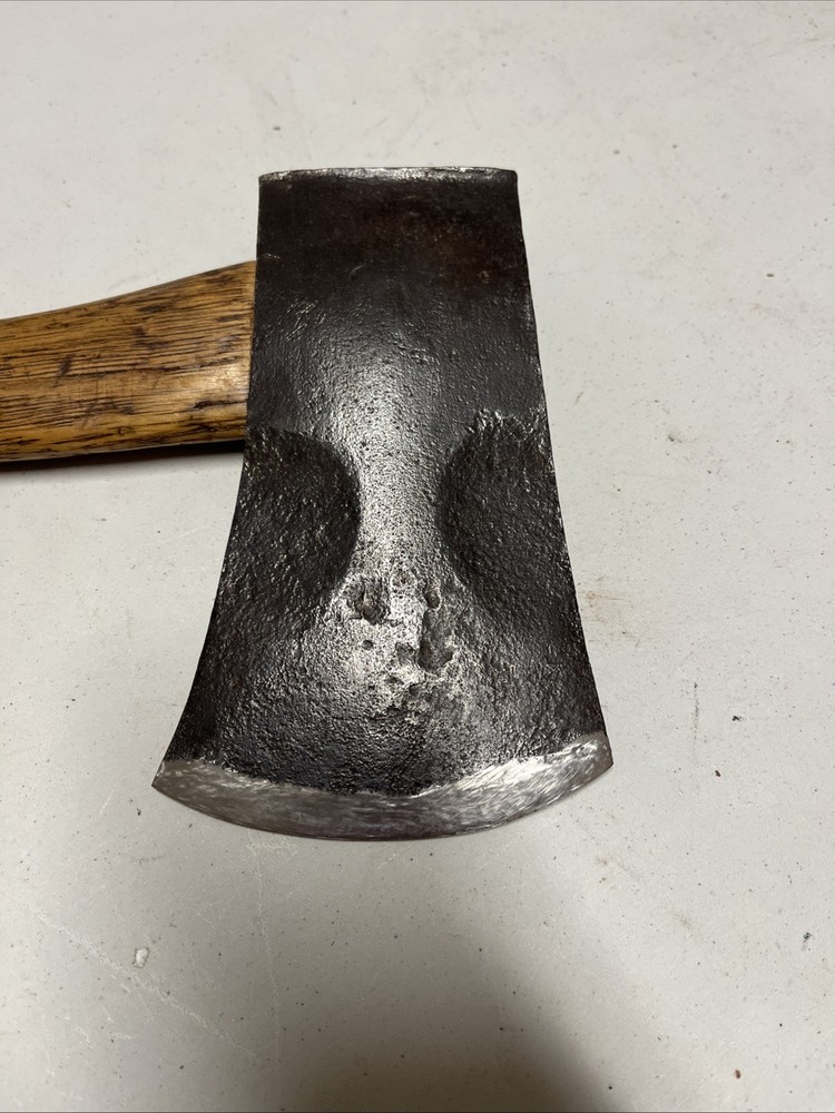 Vintage Hatchet. Unbranded. Axe. H-102