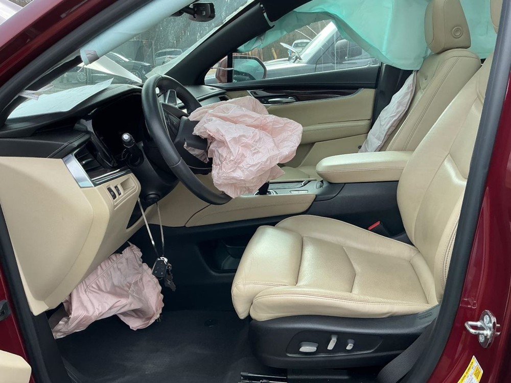 XT5 2017 Glove Box 4972233