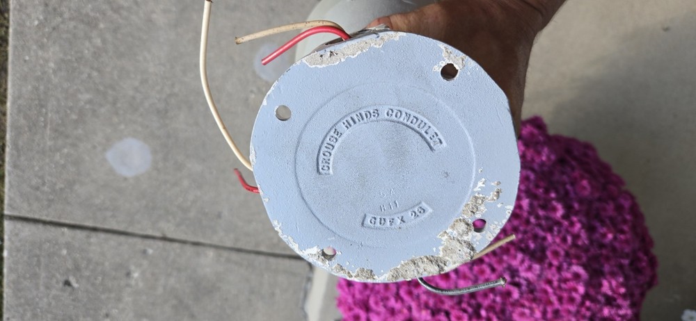 CROUSE-HINDS EXPLOSION-PROOF LIGHTING FIXTURE EVCX215 model M6