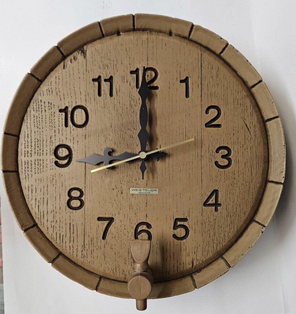 Westclox Barrel Wall Clock Keg Plastic 13" Diameter Model 46621 READ