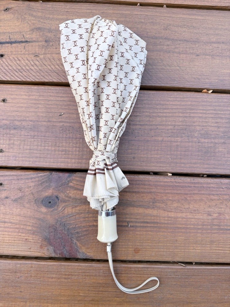 Vintage Nostalgia Compact Umbrella
