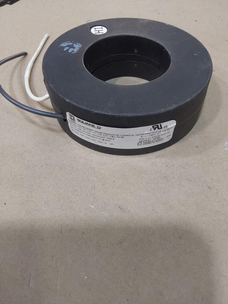 Square D Current Transformer 7RL-751B Ratio 750:5A.