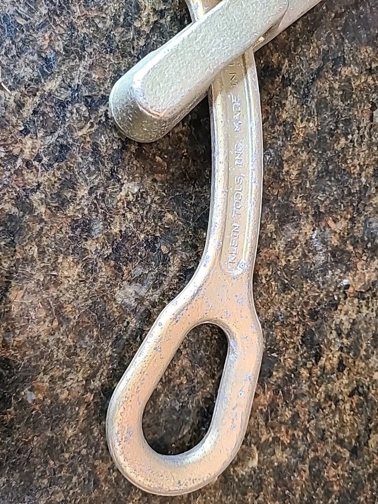 KLEIN TOOLS 1685-31 Cable Pulling Jaw Grip Parallel 5/8'' to 1.25" Wire Puller