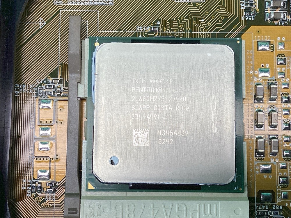 HP P4SD-LA Motherboard + Pentium 4 Processor CPU + RAM - UNTESTED