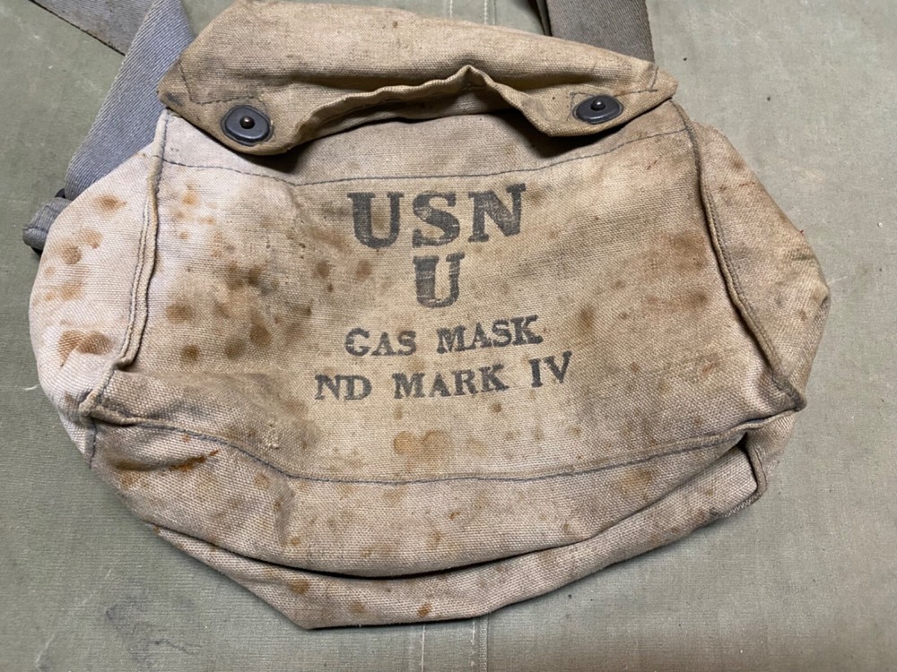 ORIGINAL WWII US NAVY MARK IV GAS MASK CARRY BAG