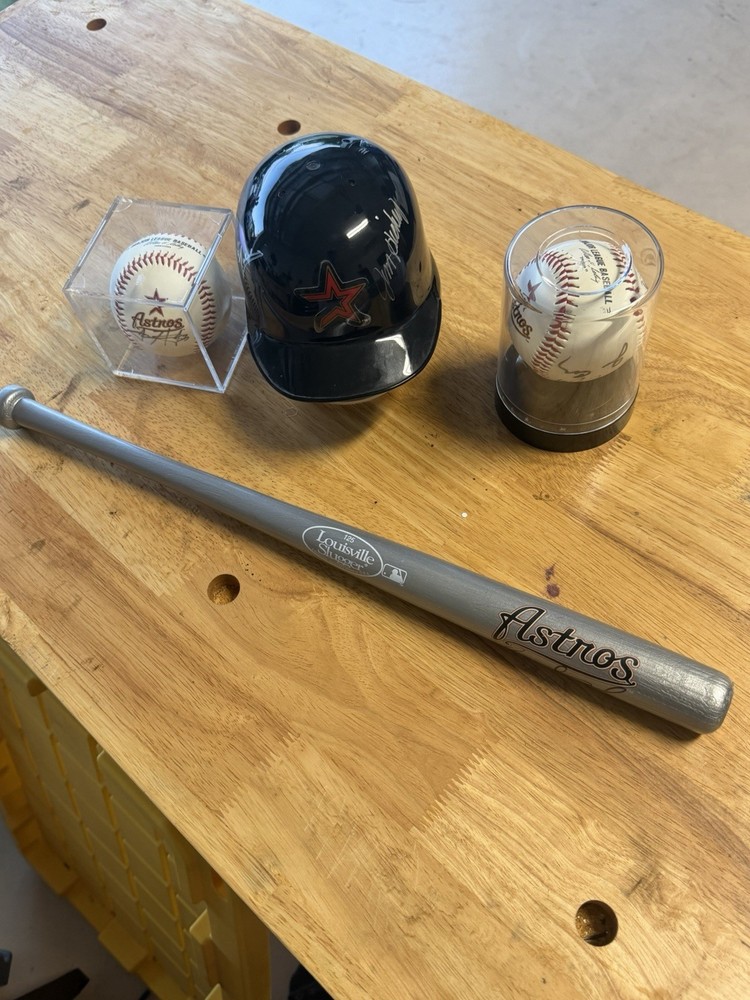 Houston Astros Signed Memorabilia