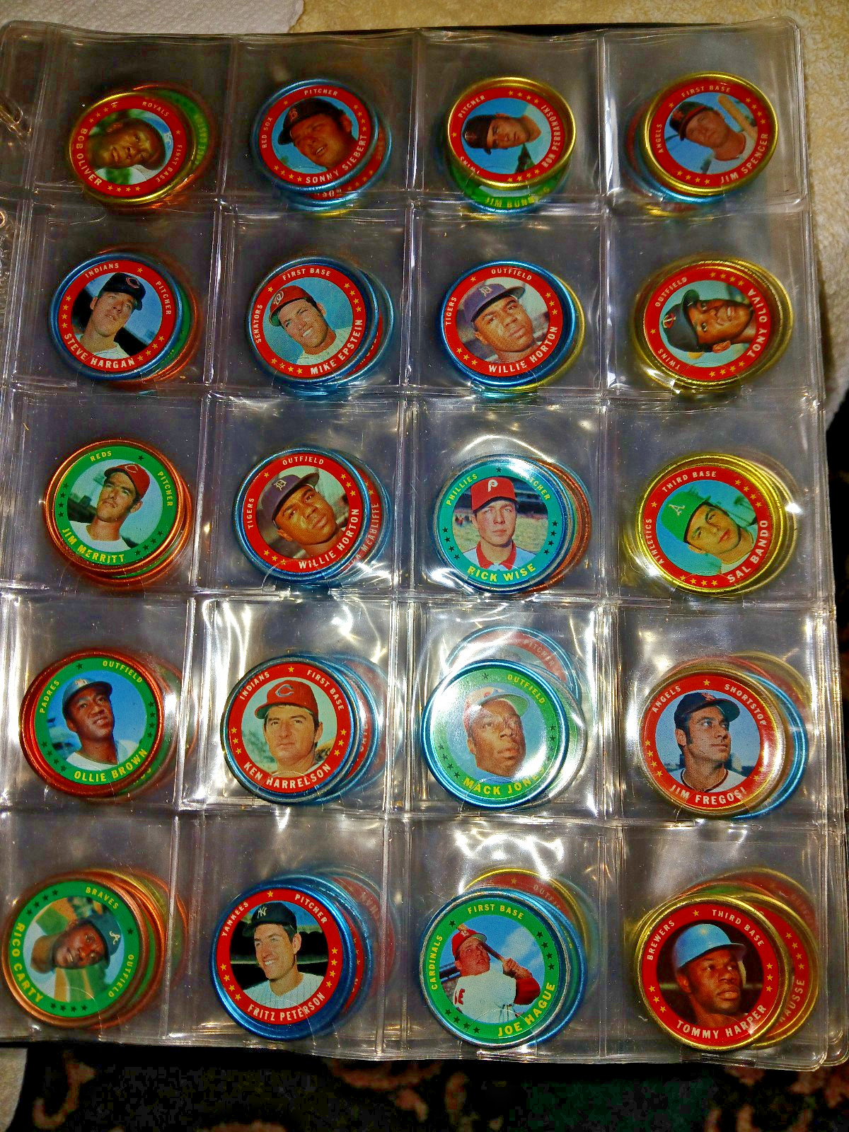 Topps Baseball Coins 1971 you pick from photos even some hall of famers