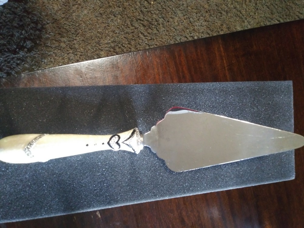 Things Remembered Wedding Cake Serving Set