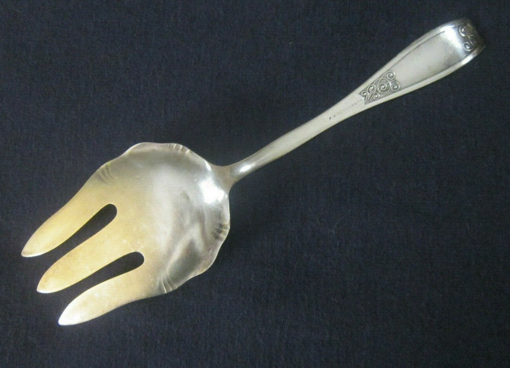 silverplated Victorian serving fork EUDORA 1888 Towle Mfg. Co. Clough server
