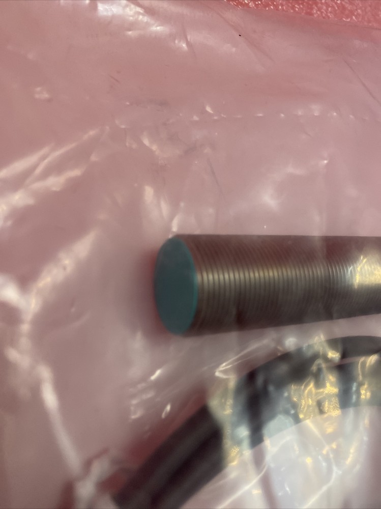 Pepperl + Fuchs CBB8-18GS75-E2 Proximity Sensor