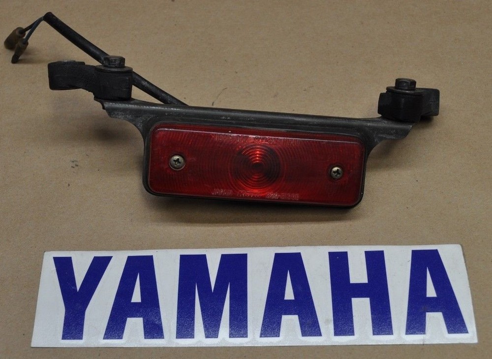 87-03 GENUINE YAMAHA WARRIOR TAILLIGHT TAIL LIGHT BRACKET BLASTER BANSHEE