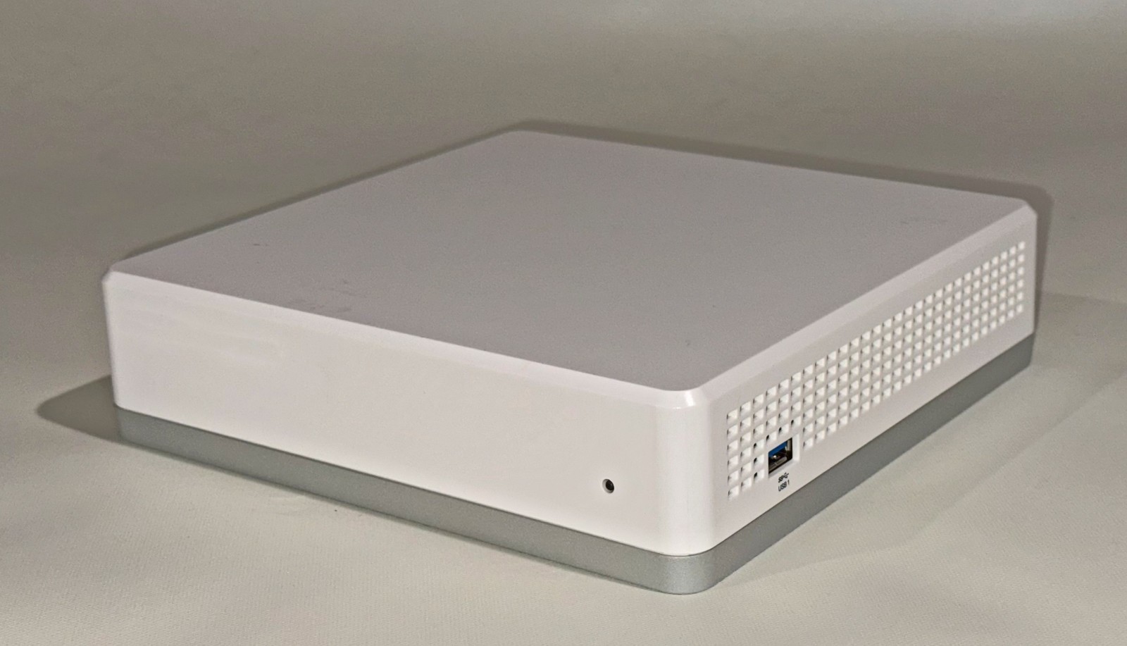 10GbE pfSense Firewall VPN AES QAT 4-Core Atom C3558 2.20GHz 8GB DDR4 128GB SSD