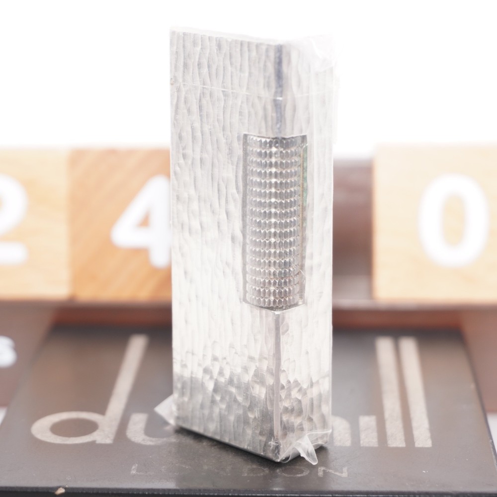 Brand New Sealed_Dunhill Lighter Silver Bark Pattern
