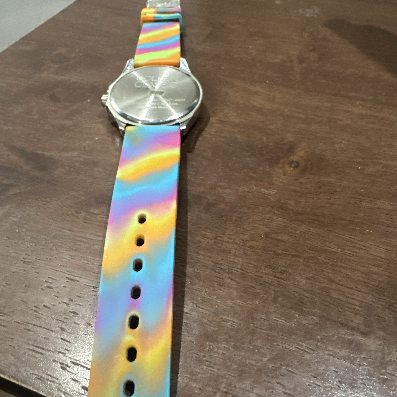 Working 38mm Golden Classic Multicolor Silicone Watch Quartz Crystals Bezel Face