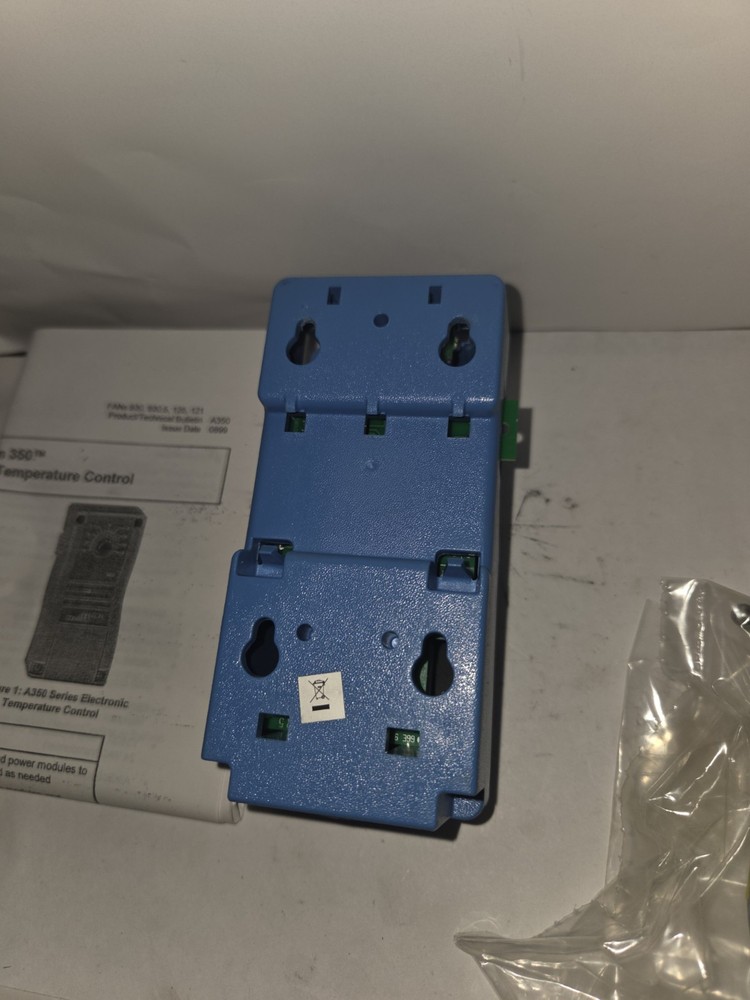 NEW GENUINE JOHNSON CONTROLS A350AA-3C TEMPERATURE CONTROL MODULE W/ SENSOR