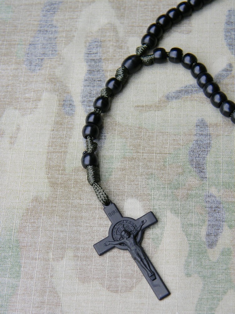 "Bellátor"(Warrior) Military Rosary - Black St Benedict Crucifix