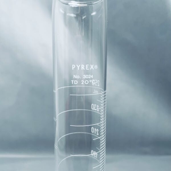 Corning Graduated Cylinder 250 ml Pyrex Glass