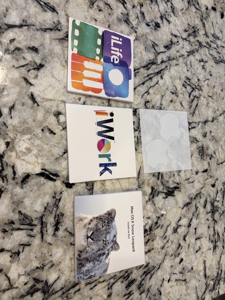 Apple Mac Box Set Mac OS Snow Leopard, IWork, ILife