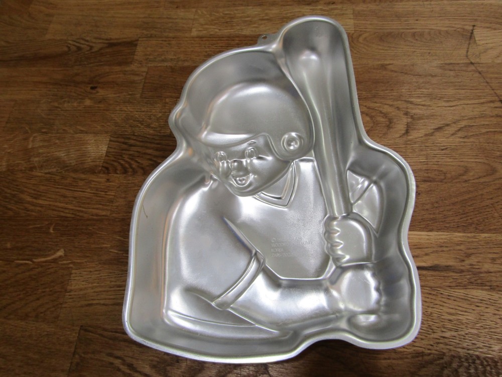Vtg 1992 Wilton Baseball Softball Player Cake Pan A