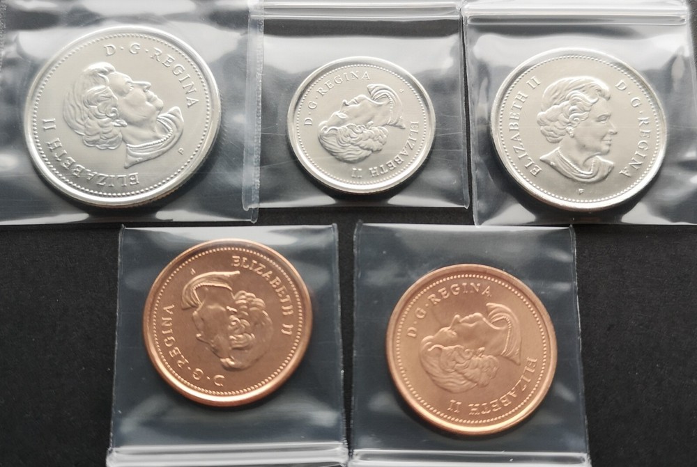***CANADA 2003 UNCIRCULATED COINS SET *** NEW EFFIGY ***