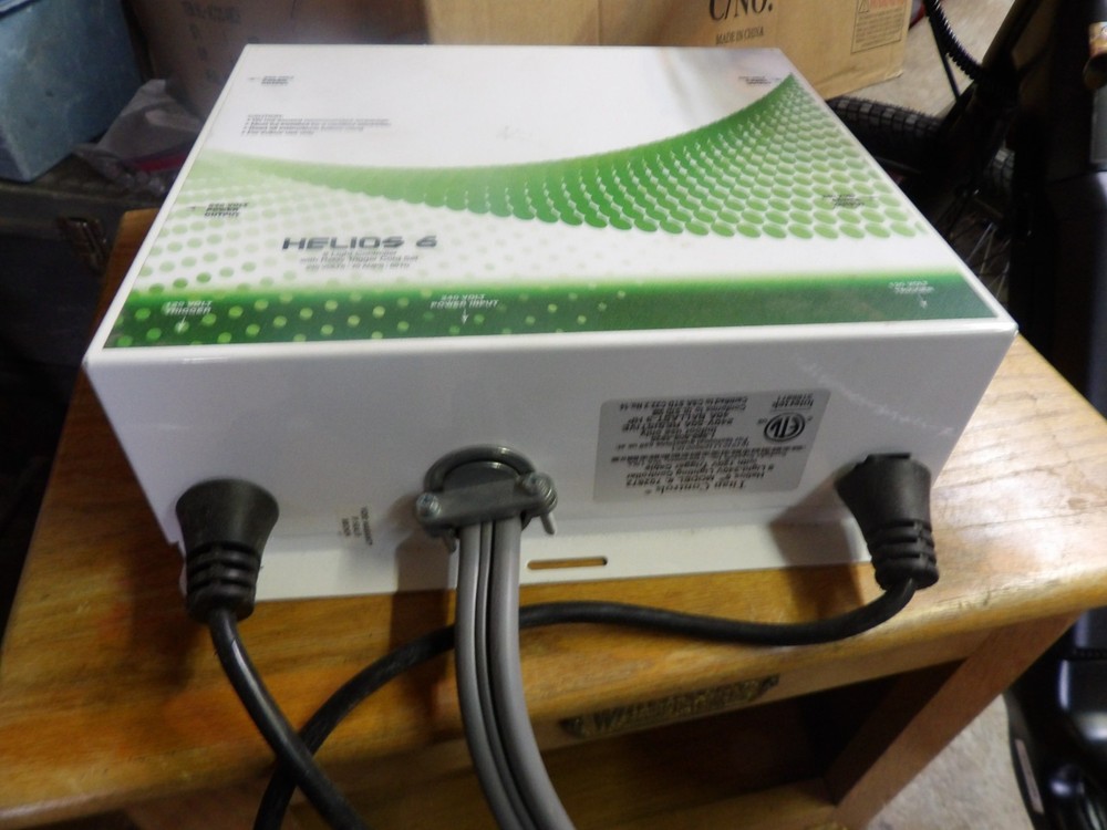 helios 6 -8 light with relay trigger cord set