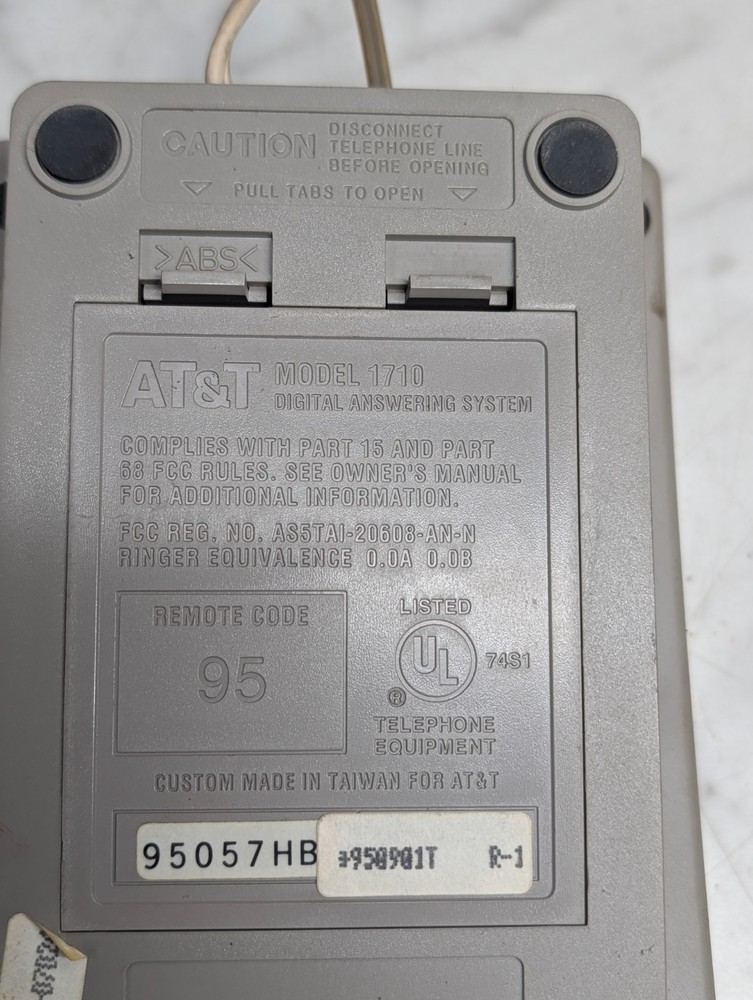 AT&T 1710 Tapeless Digital Telephone Answering System Message Machine