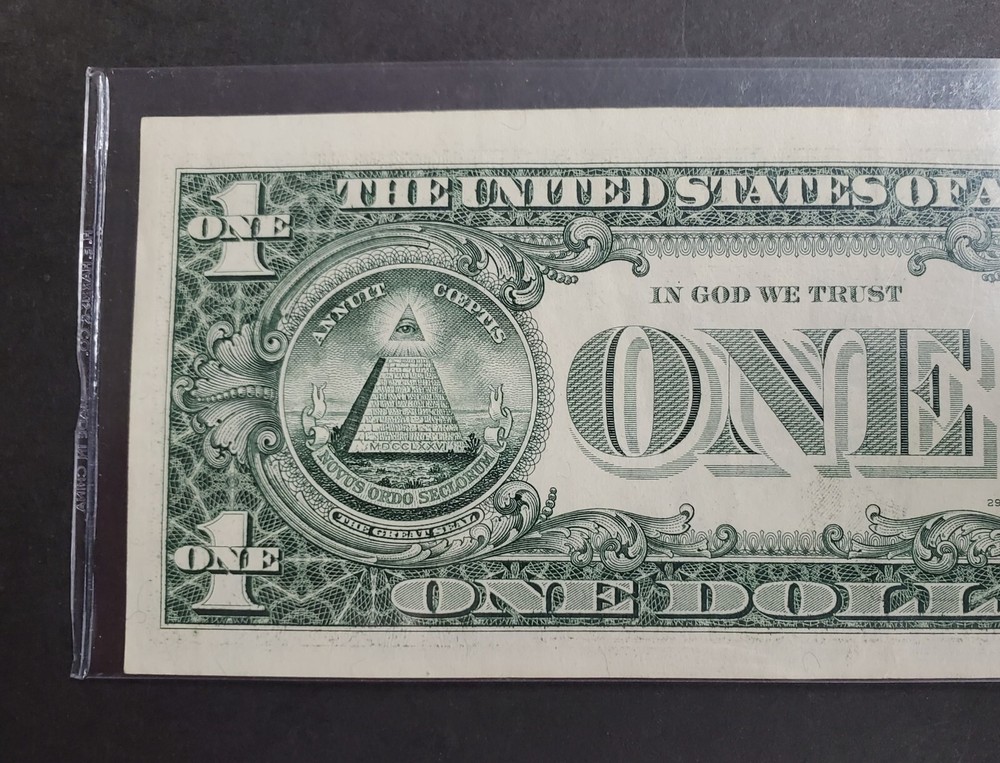 2003 $1 Federal Reserve Note MIS-ALIGNMENT ERROR, MIS-CUT