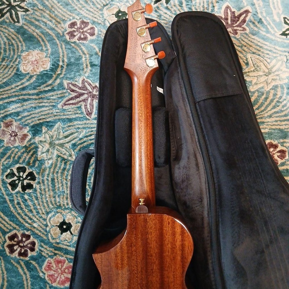 Enya Tena Ukulele EUTM6