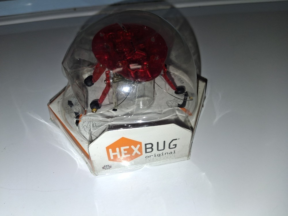 HexBug Red Pink Beetle Robotic Micropet Robot Hex Bug 60-206 Dented Package NEW!