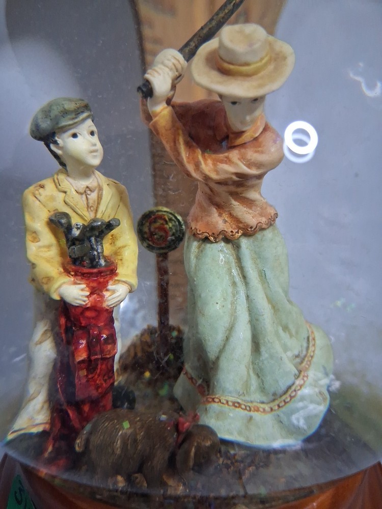 WESTLAND OLD WORLD GOLF SNOW GLOBE