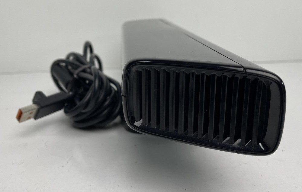 Microsoft 1414 Xbox 360 Kinect Sensor Bar Model 1414 & Two Games TESTED