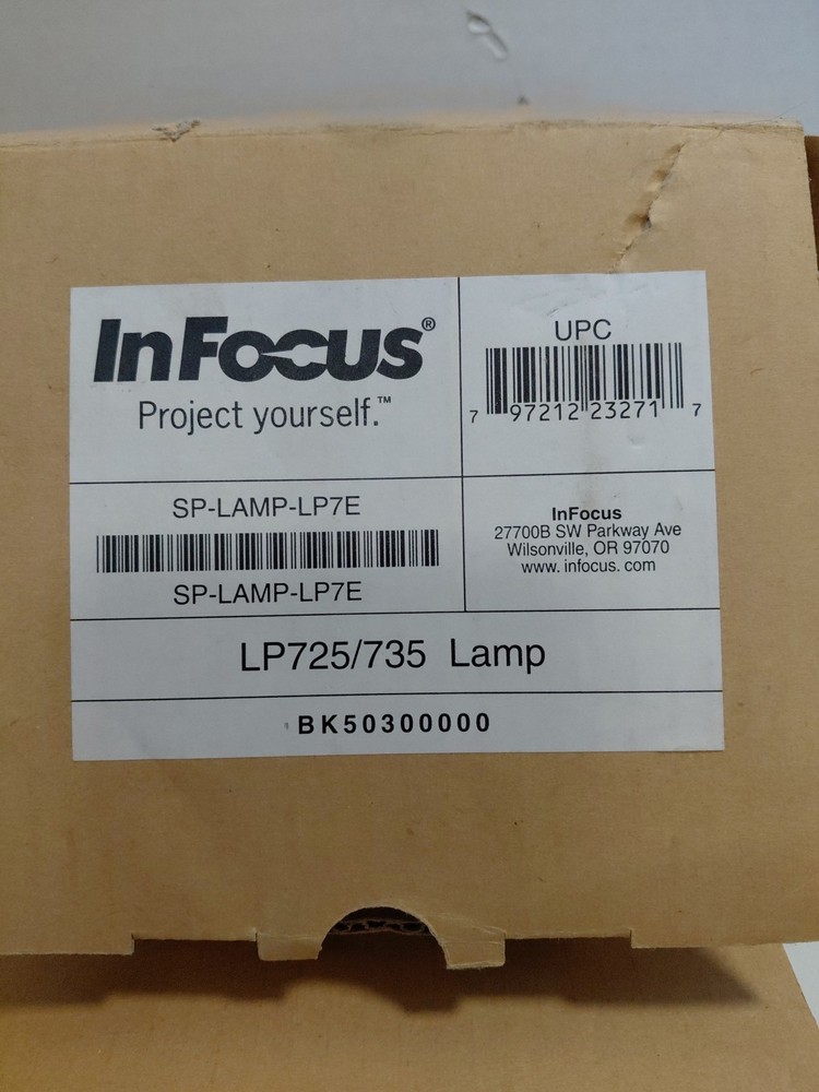 InFocus LP725/735 Projector Replacement Lamp SP-LAMP-LP7E