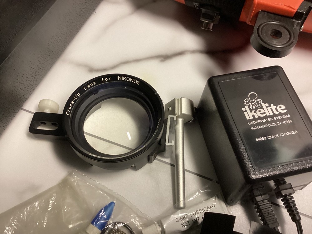 Ikelite Substrobe 225 Underwater Photography Strobe Light.