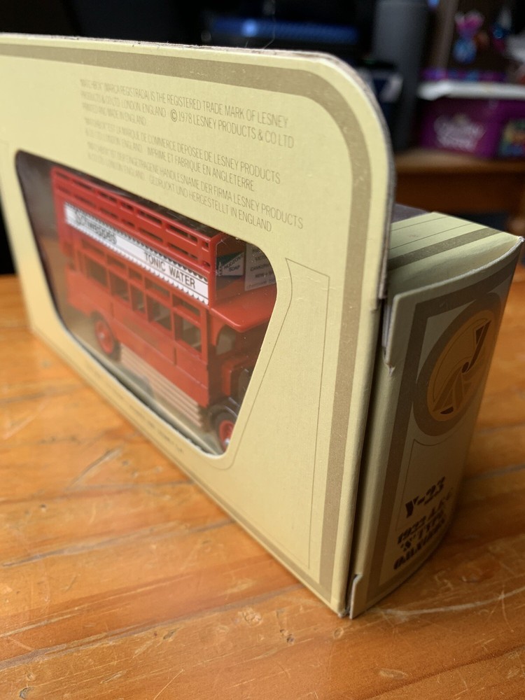 Matchbox Y23 AEC S type omnibus