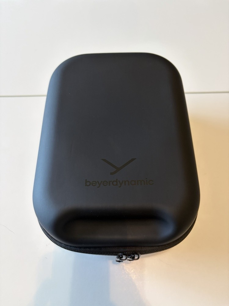 Beyerdynamic DT 1990 Pro ( Open-Back Professional Reference Studio Headphones )