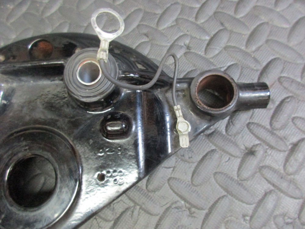 Genuine Harley Davidson Upper Fork Triple Tree Stem Bracket OEM '10 FLHX