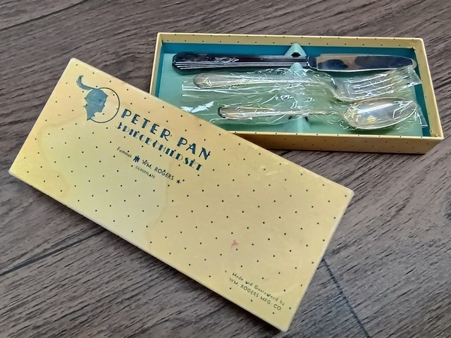 Vtg WM. Rogers PETER PAN 3-Piece Silver plate Childs Flatware Set NIB MSC 123