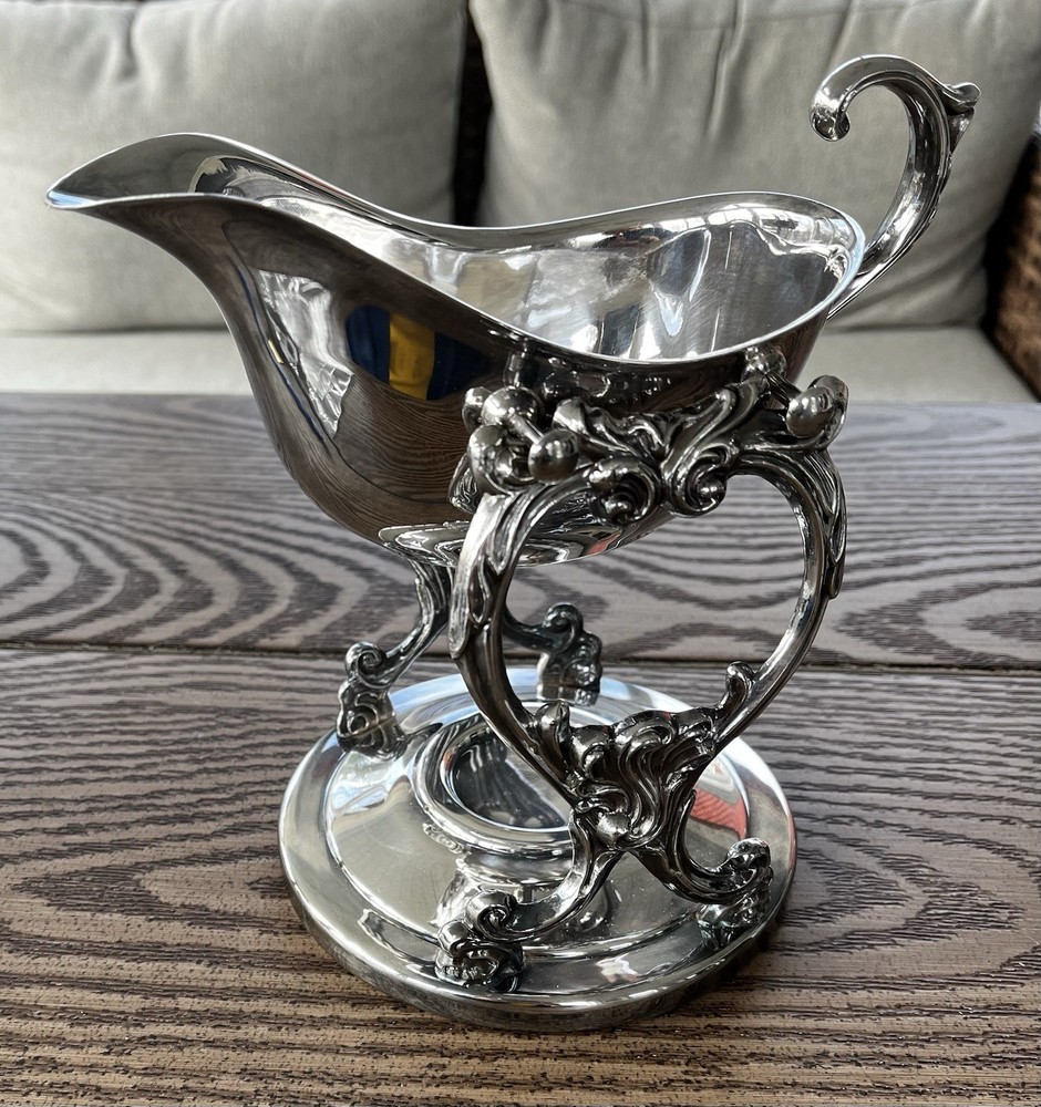 Vintage Beautiful Silver Plated Gravy Boat With Warming Stand Elegant