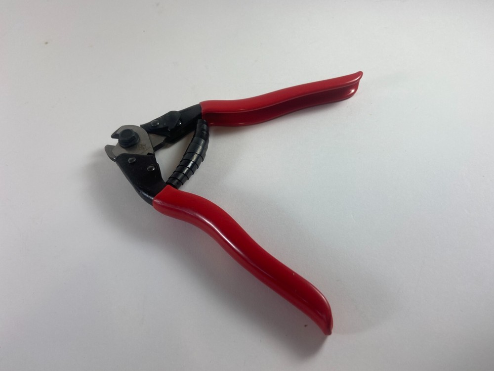 Red Industrial Electrical Cable Cutters