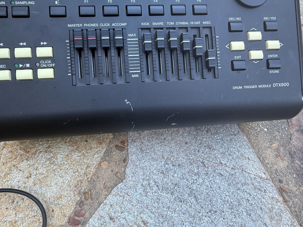 YAMAHA DTX 900 Drum Trigger Module Dtx900