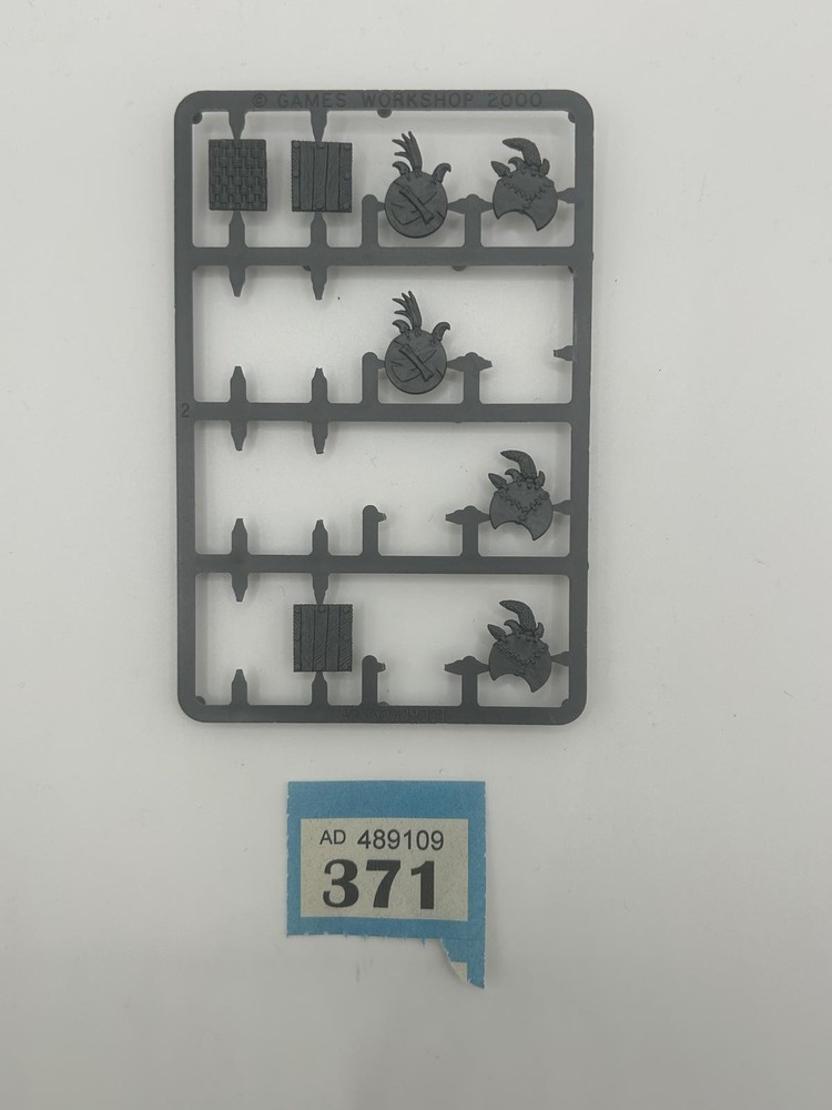 Warhammer Fantasy: Orcs and Goblins bits: Goblin Shield Sprue