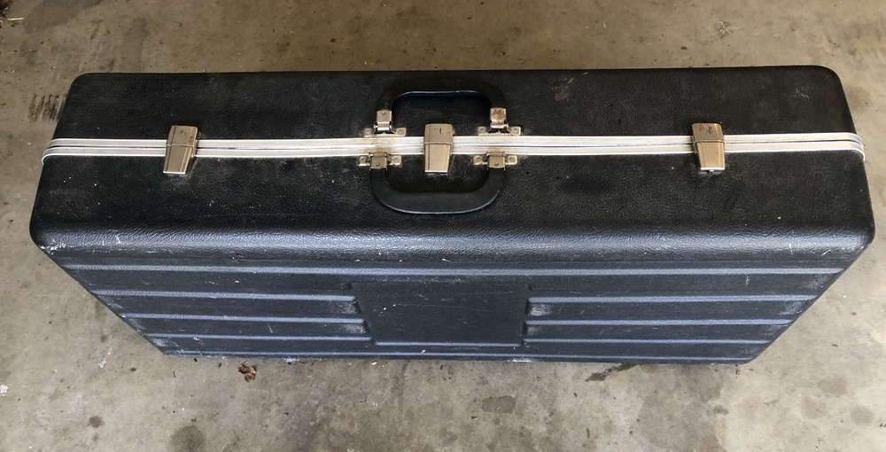 Novatron VR 500 High Efficiency Studio Strobe with 4 Lights and Case. Works.