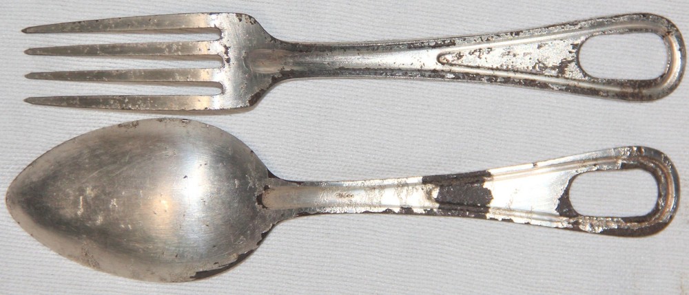 ORIGINAL EARLY WWII FORK AND SPOON FOR MESSKIT AND FIELD USE