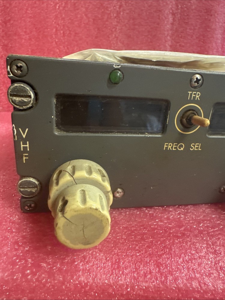 Vintage VHF/COMM TFR Panel/Aircraft Control Unit Gables Engineering G7406-205 9