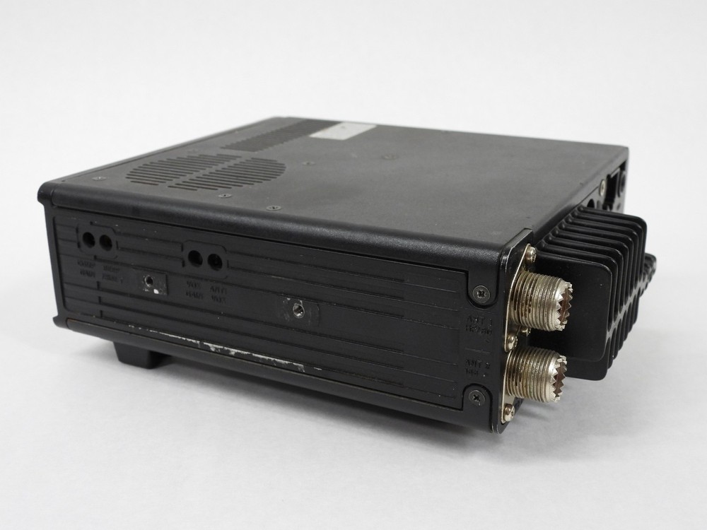 Icom IC-706MKIIG Ham Radio Transceiver (has problems, please read)