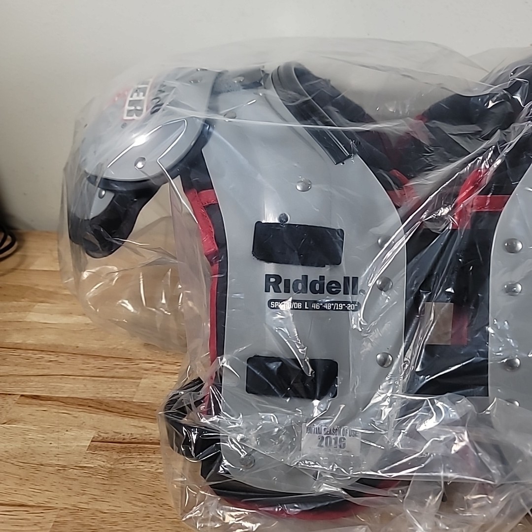 NEW !! Riddell Power SPX RB/DB Men’s L Football Shoulder Pads 46"-48”/ 19"-20"