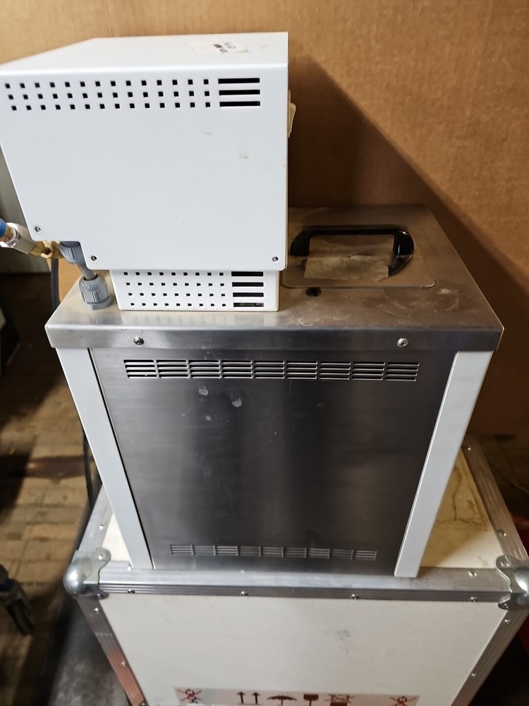 Neslab RTE-101 Refrigerated Water Bath Circulator