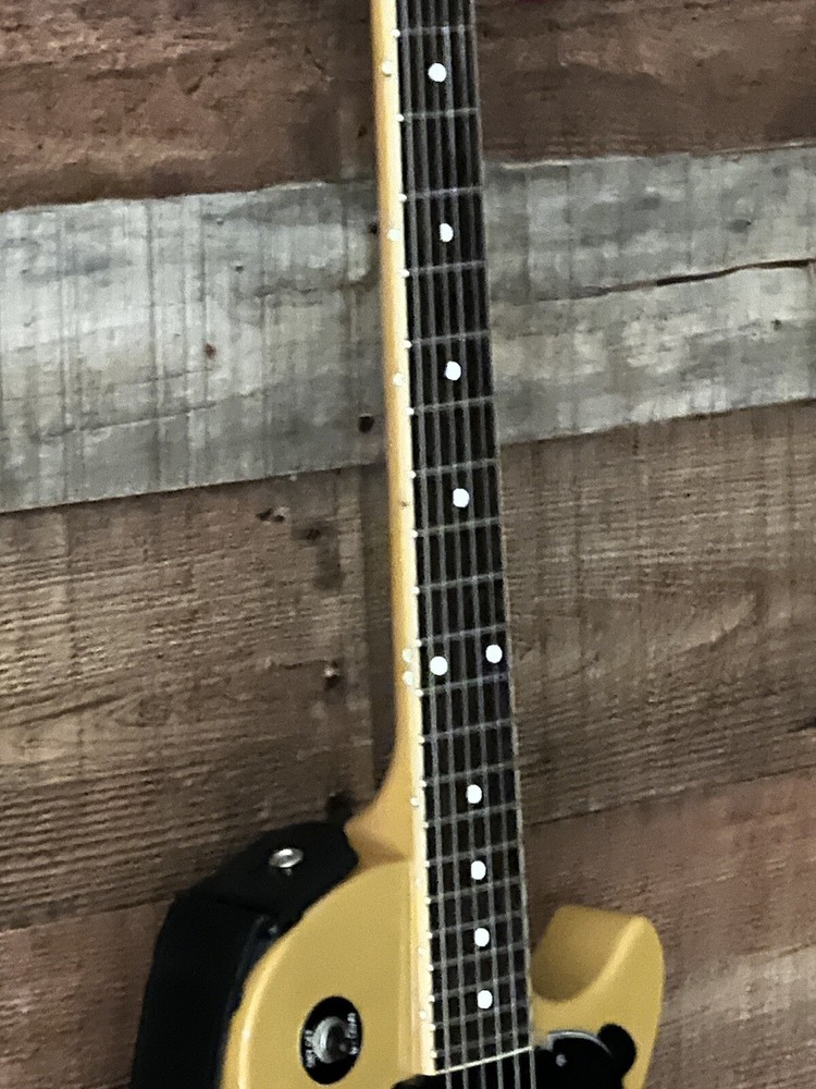 Reflective Fretboard Dots (20) Per Pack